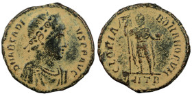 Arcadius. (383-388 AD). Follis. (23mm, 4,59g) Antioch. Obv: D N ARCADIVS P F AVG. diademed bust of Arcadius right. Rev: GLORIA ROMANORVM. Arcadius sta...