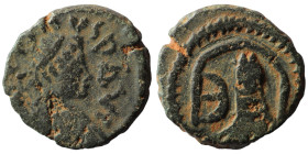 Justin I. (518-527 AD). Pentanummium. (13mm, 2,40g) Obv: diademed bust of Justin I. right. Rev: Э. Tyche seated left.