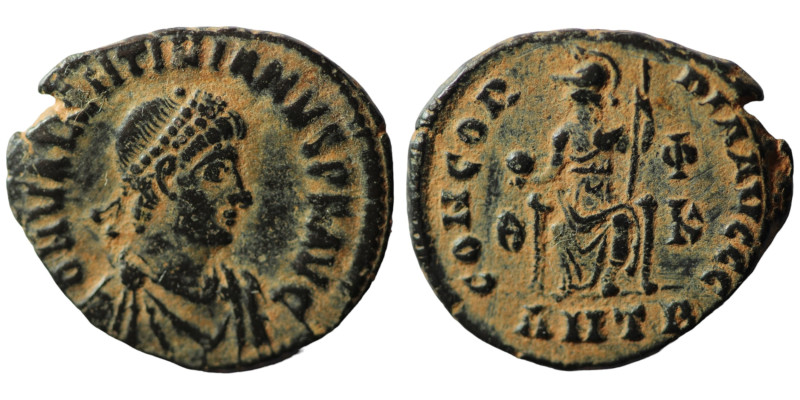 Valentinian II. (378-383 AD). Æ Follis. (21mm, 2,60g) Antioch. Obv: D N VALENTIN...