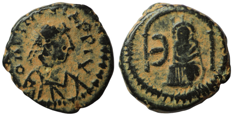 Justin I. (518-527 AD). Pentanummium. (13mm, 1,61g) Obv: diademed bust of Justin...