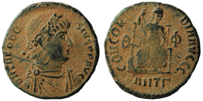 Theodosius I. (378-383 AD). Æ Follis. (18mm, 2,53g) Antioch. Obv: D N THEODOSIVS...