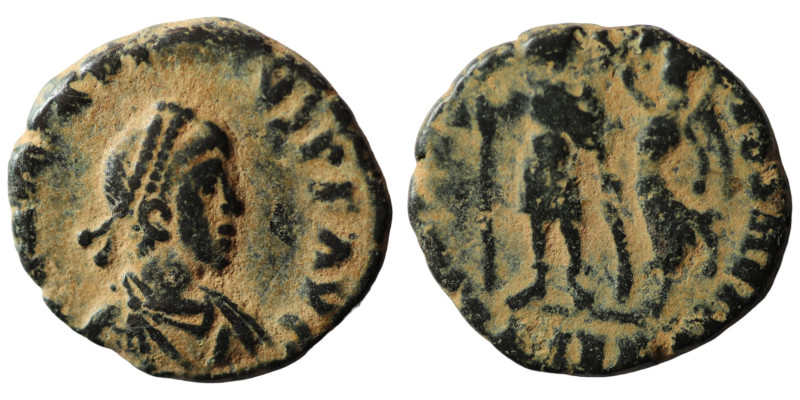 Arcadius. (394-400 AD). Follis. (17mm, 2,49g) Antioch. Obv: DN ARCADIVS PF AVG. ...