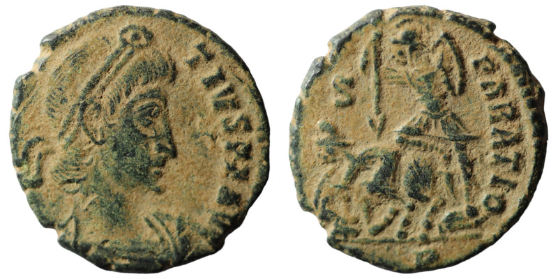 Constantinus II. (351-354 AD). Follis. (19mm, 2,84g) Antioch. Obv: D N CONSTANTI...