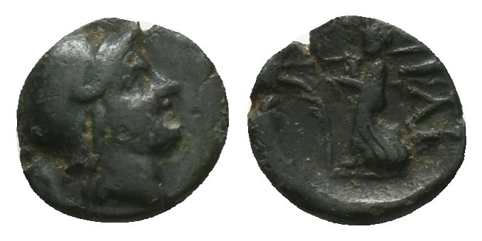 Troas, Ilion. Ae, 1.30 g 12.61 mm. Circa 159-119 BC.
Obv: Helmeted head of Athen...