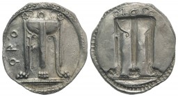 Bruttium, Kroton, c. 530-500 BC. AR Stater (30mm, 7.45g, 12h). Tripod, legs terminating in lion's feet, serpents rising from bowl. R/ Incuse tripod as...