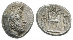 Kings of Persis, Uncertain king, mid-late 2nd century BC. AR Drachm (16mm, 4.03g, 7h). Head r., wearing diadem and satrapal cap surmounted by eagle. R...