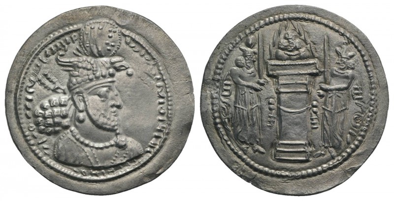 Sasanian Kings of Persia. Hormazd IV (579-590). AR Drachm (28mm, 4.01g, 2h). Cro...