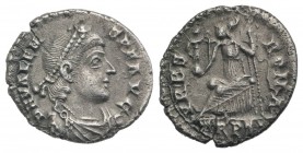 Valens (364-378). AR Siliqua (17mm, 2.30g, 6h). Treveri, 367-375. Pearl-diademed, draped and cuirassed bust r. R/ Roma seated l., holding Victory on g...