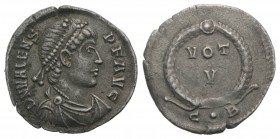 Valens (364-378). AR Siliqua (18mm, 1.80g, 6h). Constantinople, 364-7. Pearl-diademed, draped and cuirassed bust r. R/ VOT/V in two lines within laure...