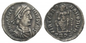 Magnus Maximus (383-388). AR Siliqua (14mm, 1.37g, 12h). Treveri. Pearl-diademed, draped and cuirassed bust r. R/ Constantinopolis seated facing, head...
