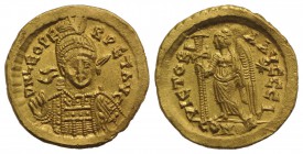 Leo I (457-474). AV Solidus (20mm, 4.41g, 6h). Constantinople, 462 or 466. Pearl-diademed, helmeted and cuirassed bust facing slightly r., holding spe...
