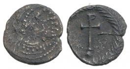 Justin II (565-578). AR Quarter Siliqua (8mm, 0.34g, 6h). Ravenna. Diademed, draped and cuirassed bust r. R/ Staurogram within wreath. MIBE 42; DOC -;...