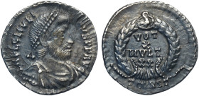 Giuliano II l'Apostata (360-363), Siliqua, Costantinopoli, Ag 18 mm 2,20 g , Sear-19127 var, patina di monetiere, q.SPL