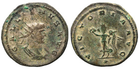 Gallienus, 253-268. Antoninianus (billon, 3.58 g, 21 mm), Antioch. Radiate and cuirassed bust right. Rev. VICTORIA AVG Victory advancing left, holding...