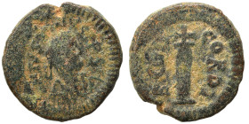 Justin I, 518-527. Decanummium (bronze, 4.73 g, 17 mm), Constantinople. D N IVSTINVS P P AVC Diademed, draped and cuirassed bust to right. Rev. Large ...