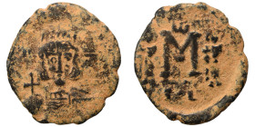 Constantine IV Pogonatus, with Heraclius and Tiberius, 668-685. Follis (bronze, 4.14 g, 23 mm), Syracuse, 668-674. Helmeted and draped bust of Constan...