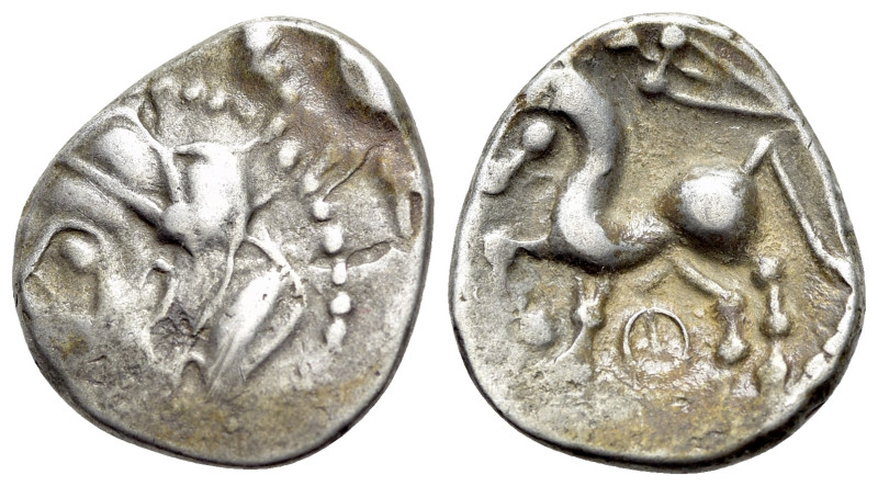 Central Gaul. Bituriges Cubi, c. 1st century BC. AR Quinarius (13mm, 1.92g, 12h)...