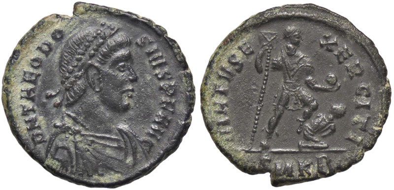 ROMANE IMPERIALI - Teodosio I (379-395) - Maiorina C. 54 (AE g. 5,19)

Status:...