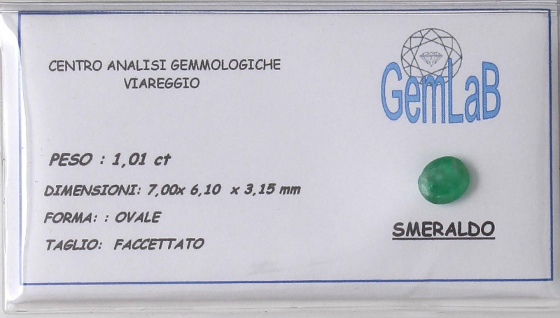 VARIE - Pietre preziose Smeraldo ovale con certificato GemLab, ct 1,01

Status...