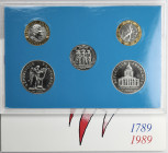 Coffret FDC Folon 5 pièces 1989
Sceau rouge.

F.5000-48
Neuf

Rare ! Tirage : 2000 exemplaires.