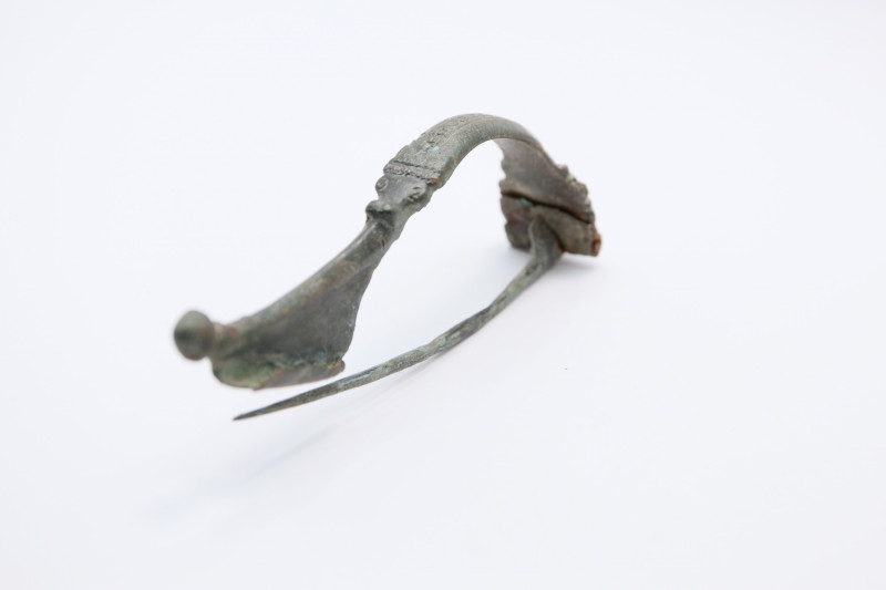 Large Roman Aucissa Bow Brooch with Wolf's Face. 1st-2nd Century AD
A large bro...