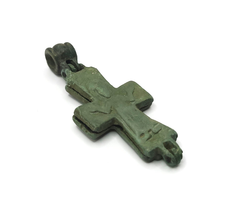 Holy Land Reliquary Cross Pendant
11th-12th Century AD
A bronze bifacial bronze...