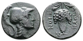 Lokris. Lokris Opuntii. 2nd century BC. AE (16,3mm, 4,0 g.) Athena helmeted r. Rev. Bunch of grapes hanging from stalk, tendrils and vine leaves to l....