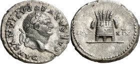 (77 d.C.). Vespasiano. Denario. (Spink 2293) (S. 216) (RIC. 980). 3,43 g. MBC+.