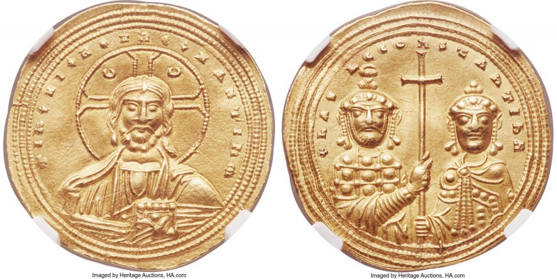 Basil II Bulgaroctonos (AD 976-1025), with Constantine VIII. AV histamenon nomis...