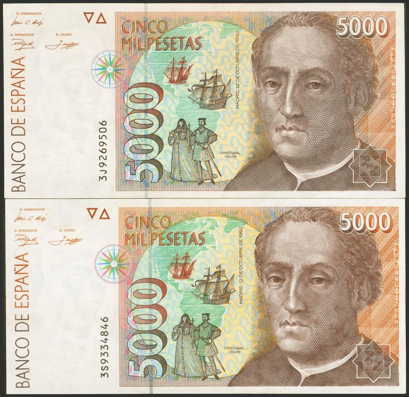 Conjunto de 2 billetes de 5000 Pesetas emitidos el 12 de Diciembre de 1992, con ...