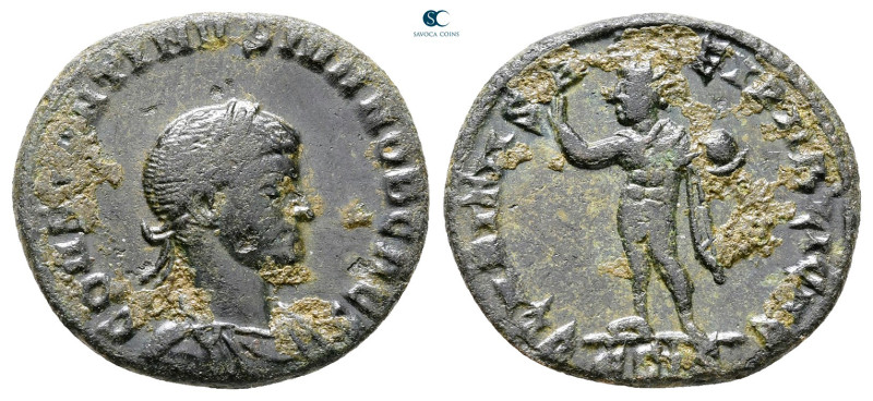 Constantine II, as Caesar AD 317-337. Siscia
Follis Æ

18 mm, 2,79 g



V...