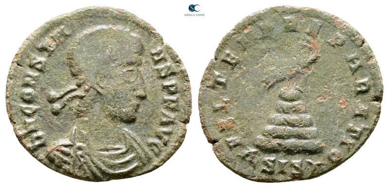 Constans AD 337-350. Siscia
Follis Æ

20 mm, 1,88 g



Fine