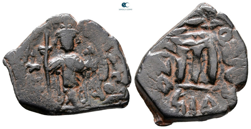 Constans II AD 641-668. Constantinople
Follis or 40 Nummi Æ

27 mm, 4,97 g
...