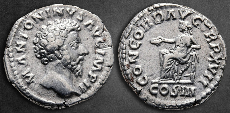 Marcus Aurelius AD 161-180. Rome
Denarius AR

18 mm, 3,19 g

M ANTONINVS AV...