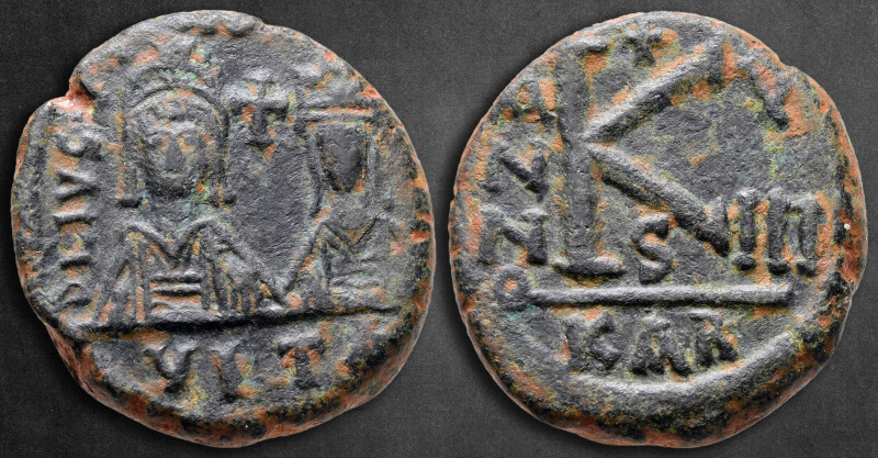 Justin II and Sophia AD 565-578. Carthago
Half Follis or 20 Nummi Æ

24 mm, 1...