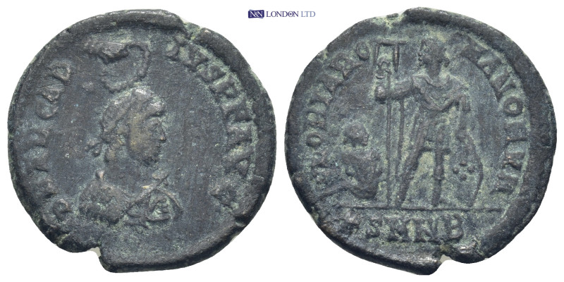 ARCADIUS. 383-408 AD. Nicomedia. AE. (5.7 Gr. 24mm.)
Diademed, draped and cuiras...