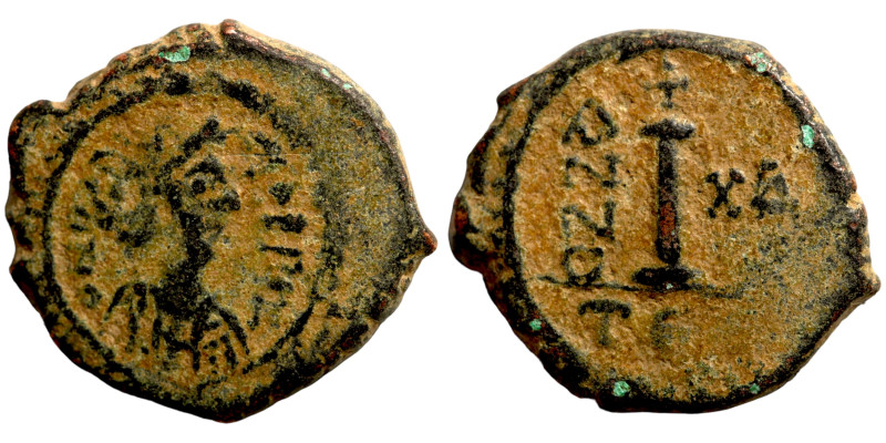 Byzantine Empire coin

16mm 3,76g