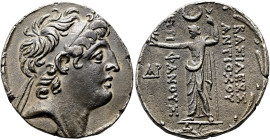 NÖRDLICHE LEVANTE. SELEUKIDEN. Antiochos VIII. Grypos, 125 - 96 v. Chr. Tetradrachme ø 31mm (15.91g). ca. 121/0 - 113 v. Chr. Mzst.Ake-Ptolemais. Vs.:...