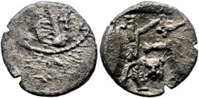 PALÄSTINA. SAMARIA. Obol ø 10mm (0.64g). ca. 375 - 333 v. Chr. Vs.: Galeere auf zweifacher Wellenlinie n. l. Rs.: Großkönig erdolcht einen Löwen, den ...