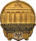 Auto- und Motorradmedaillen und -plaketten
Berlin Hufeisenförmige, vergoldete und teilemaillierte Bronzeplakette 1928. III. Brandenburgische Dauerprü...