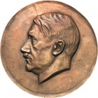 Drittes Reich - Personenmedaillen
Hitler, Adolf 1889-1945 Einseitige hohle Bronzegußplakette o.J. (unsigniert) Kopf nach links. 195 mm, 635,89 g Colb...