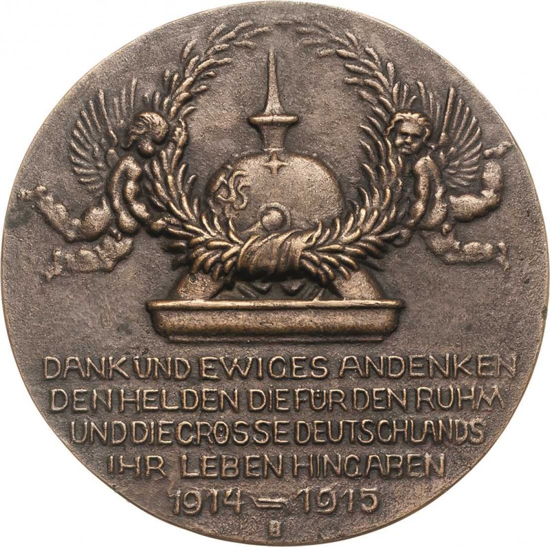 Erster Weltkrieg
 Einseitige Bronzegußmedaille 1915. Pickelhaube, davor halten ...