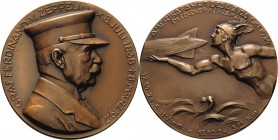 Luft- und Raumfahrt
 Bronzemedaille 1924 (Mayer & Wilhelm) Amerikafahrt des "LZ 126". Brustbild des Grafen Zeppelin nach rechts / Merkur hält Luftsch...