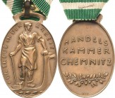 Medailleur Goetz, Karl 1875 - 1950
 Ovale Bronzemedaille o.J. Auszeichnung für Treue in der Arbeit, gestiftet von der Handelskammer Chemnitz. Arbeite...