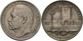 Medailleur Goetz, Karl 1875 - 1950
 Silbermedaille 1934. Heimgang des Siegers. Kopf Hindenburgs nach links / Tannenbergdenkmal. Randpunze: BAYER. HAU...