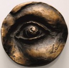 Lang, Josef *1947 Einseitige Bronzegußmedaille o.J. Auge. 56 mm, 125,32 g Fast gußfrisch

Plastische Arbeit.