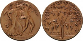 Römer, Georg 1868-1922 Bronzemedaille o.J. (vor 1905). Frühling. Auf einer Wiese tanzendes Paar / Stilisiertes Blütengewächs mit herzförmigem Blattwer...