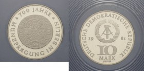 Proben
 10 Mark 1981. 700 Jahre Münzprägung in Berlin. Motivprobe - Goldgulden Jaeger 1582 P Selten. Zaponiert, Polierte Platte