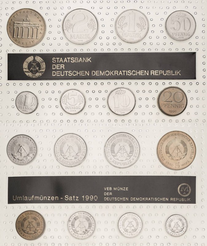 Kursmünzensätze in Stempelglanz
 1 Pfennig bis 5 Mark Brandenburger Tor 1990. B...