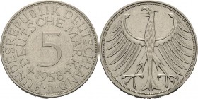 Sammlungen
120 Stück Gedenk- und Sondermünzen Es fehlen: 5 Mark 1979 Brandenburger Tor, 20 Mark 1971 Mann und 1990 Brandenburger Tor (Ag). Dazu 26 Du...